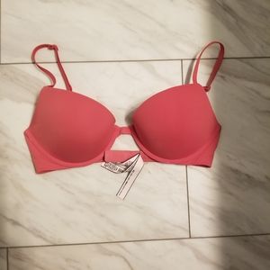 Victoria secret push up bra 32d